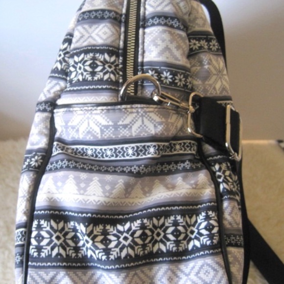 Isaac Mizrahi Overnight Fabric Duffle Bag - Picture 4 of 9